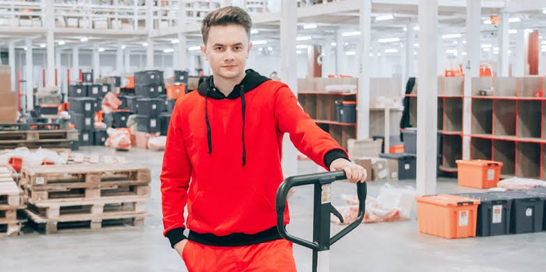 Warehouse Assistant