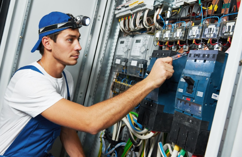 Chief Electrician Job