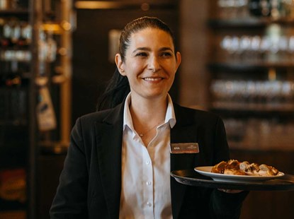Senior Food and Beverage Operations Manager Job